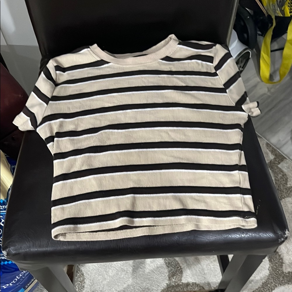 Room Essentials Black and White Short Sleeve Tee